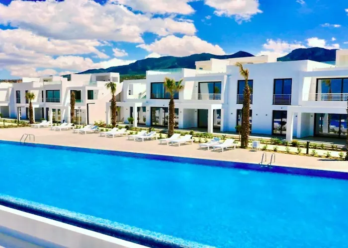 Exclusive Penthouse With Jacuzzi And Gas Barbecue * Kyrenia (Northern Cyprus)