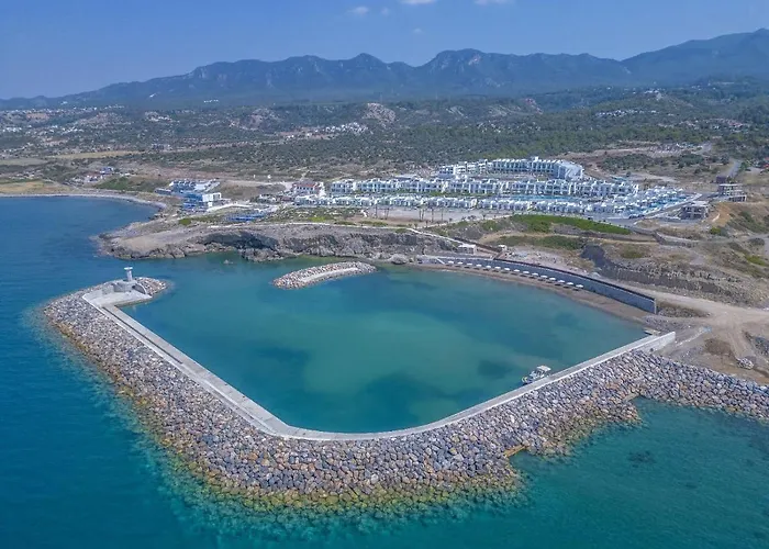 Apartmán Exclusive Penthouse With Jacuzzi And Gas Barbecue Kyrenia (Northern Cyprus)