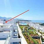 Exclusive Penthouse With Jacuzzi And Gas Barbecue 公寓 凯里尼亚