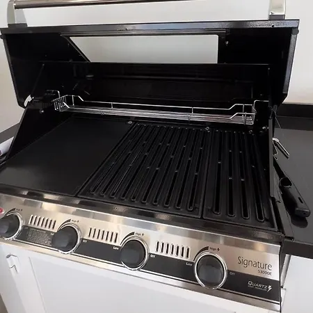 Exclusive Penthouse With Jacuzzi And Gas Barbecue Kyrenia (Northern Cyprus)