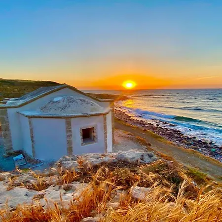 Exclusive Penthouse With Jacuzzi And Gas Barbecue קיירניה