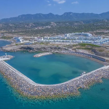 Apartmán Exclusive Penthouse With Jacuzzi And Gas Barbecue Kyrenia (Northern Cyprus)