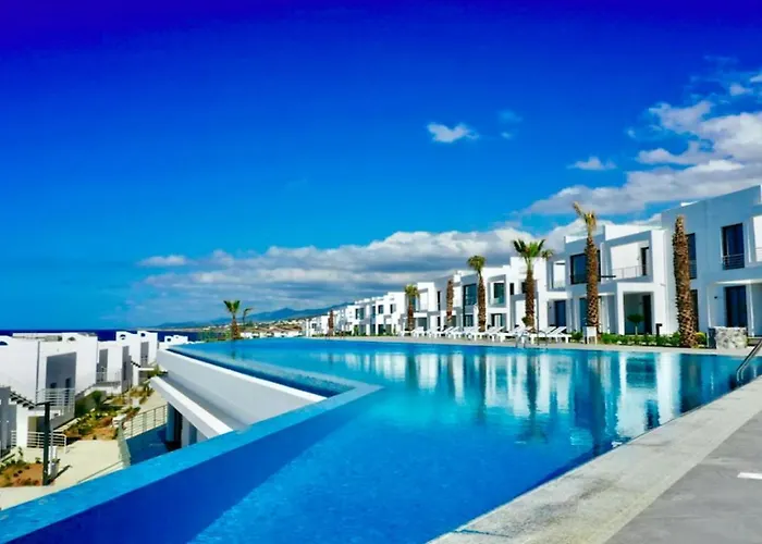 Exclusive Penthouse With Jacuzzi And Gas Barbecue Kyrenia (Northern Cyprus)