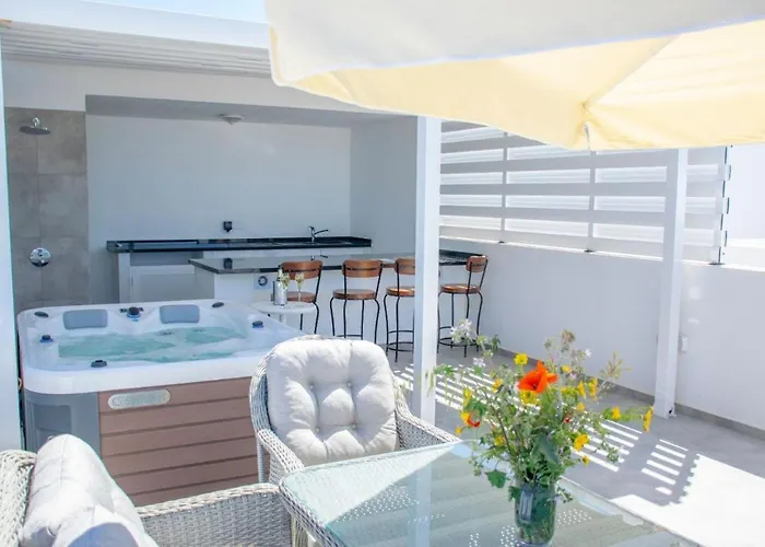 Exclusive Penthouse With Jacuzzi And Gas Barbecue