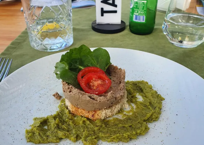 Exclusive Penthouse With Jacuzzi And Gas Barbecue Apartman Kerínia