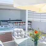 Exclusive Penthouse With Jacuzzi And Gas Barbecue