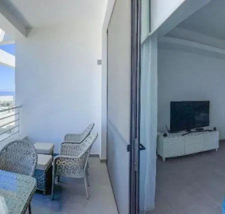 Exclusive Penthouse With Jacuzzi And Gas Barbecue